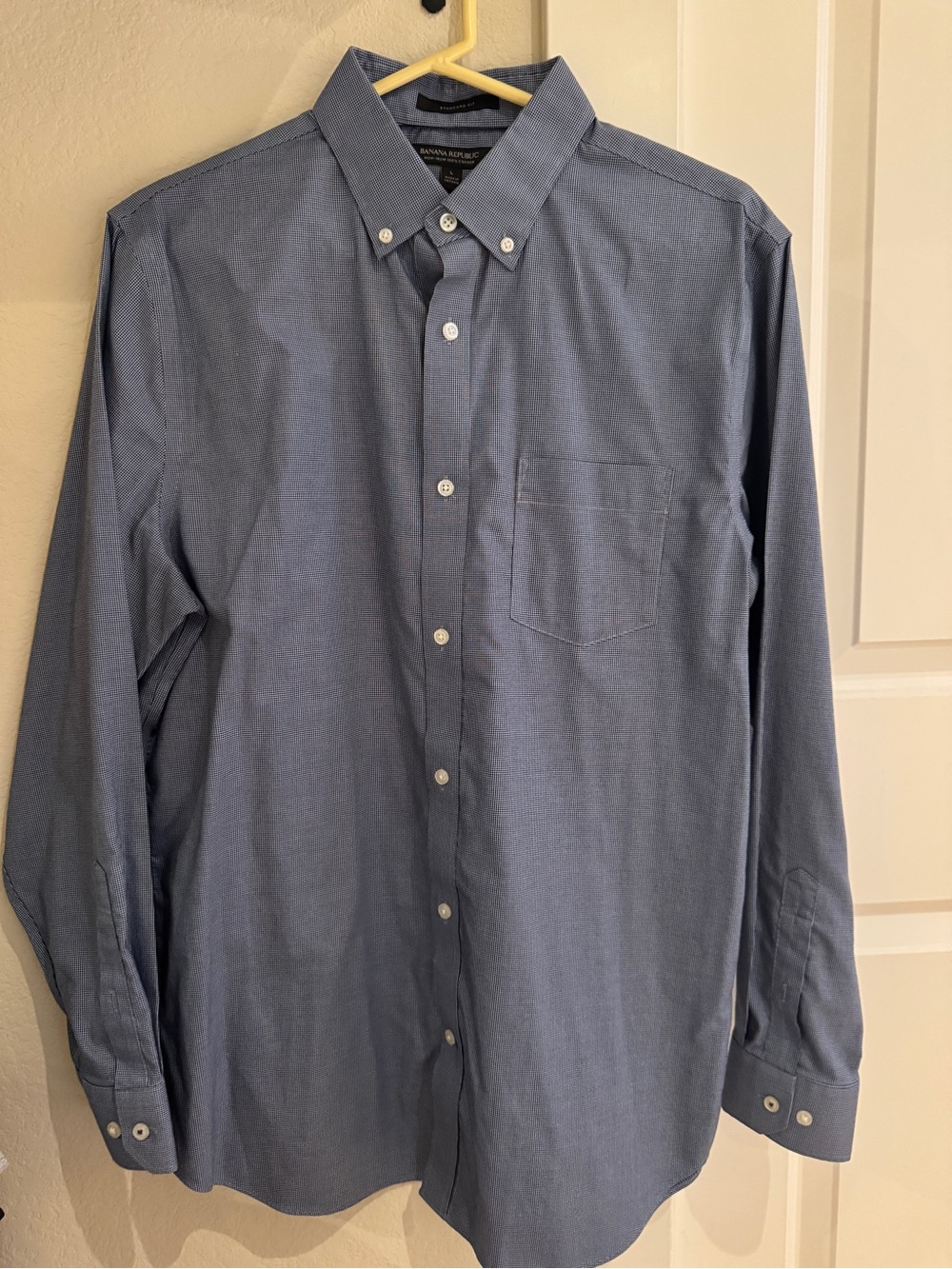 Banana Republic Men’s Blue Button-Down Dress Shirt - Large, Standard Fit